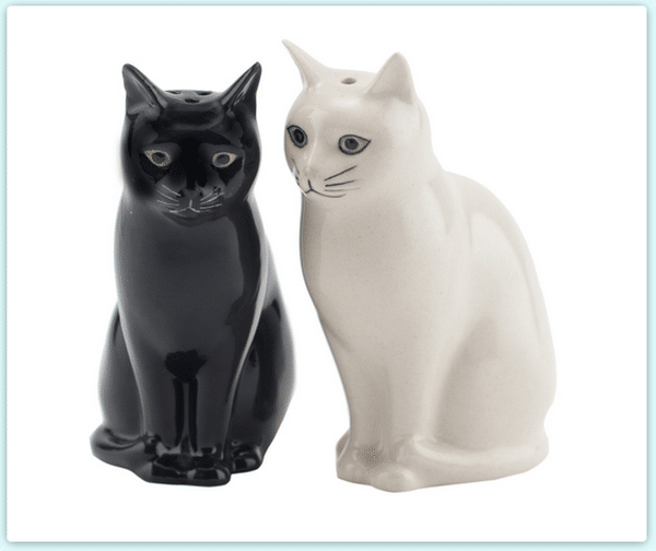 cat-salt-and-pepper-shakers