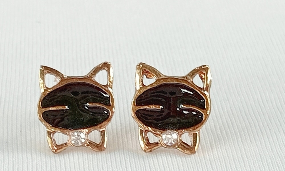 pair of cat earrings