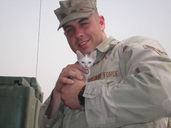 soldier-jarrod-hugs-kitten.jpg