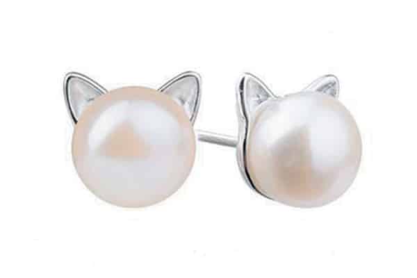 Meowingtons' Pearl Cat Earrings.