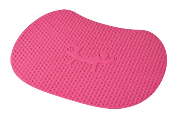 Pad on over to unitedpets.it for these colorful mats