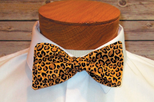 Get this retro leopard print bow tie from Tree Swing Vintage. treeswingvintage.etsy.com 
