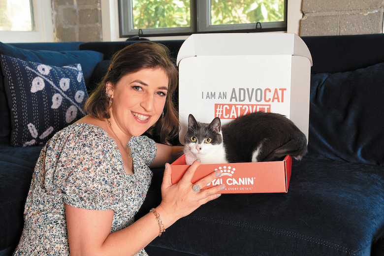 Mayim Bialik cats