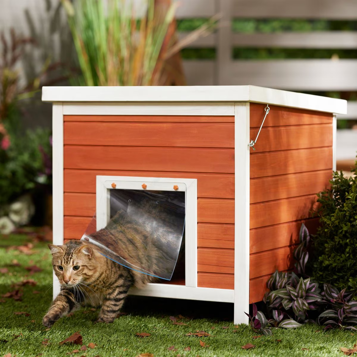 Frisco Outdoor Wooden Cat House with Retractable Roof, Brown new