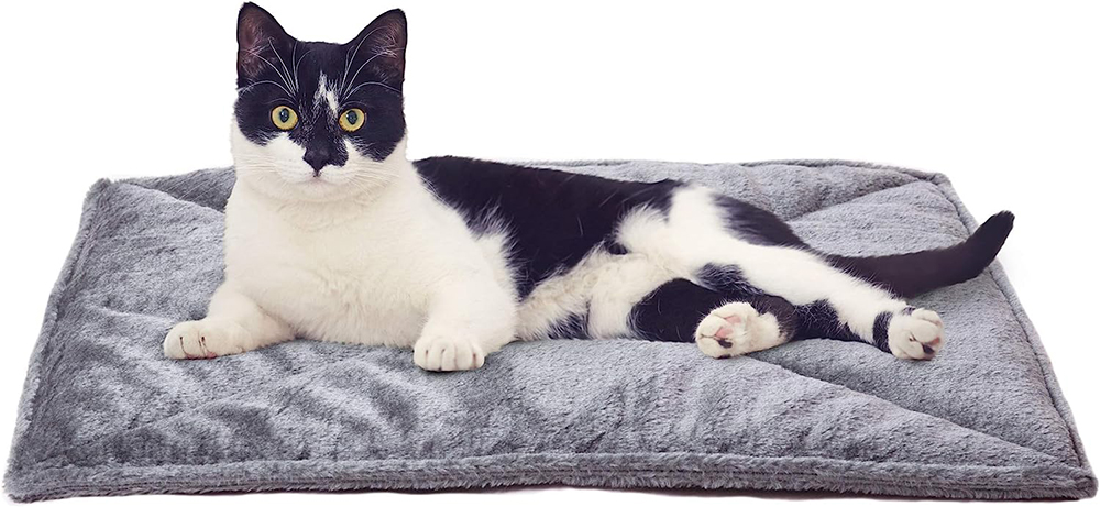 Furhaven ThermaNAP Self-Warming Cat Bed for Indoor Cats