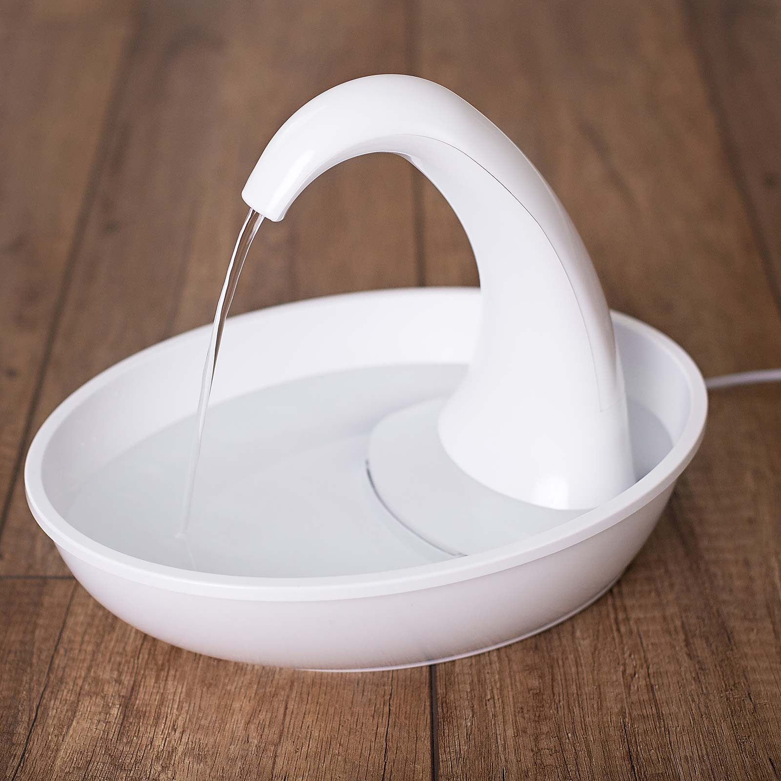 Pioneer Pet Swan Cat Drinking Fountain