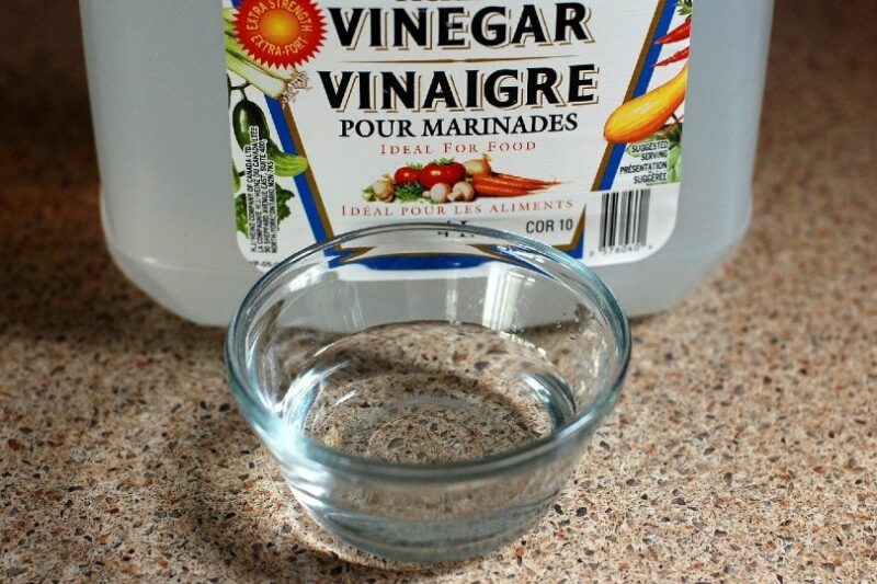 vinegar and bowl