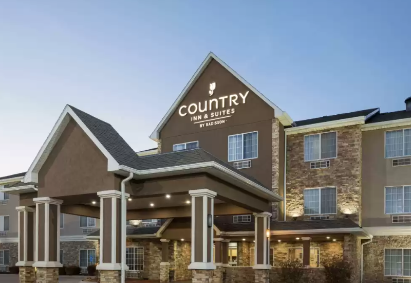 Country Inn & Suites