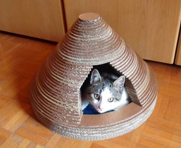 DIY Cardboard Cat House