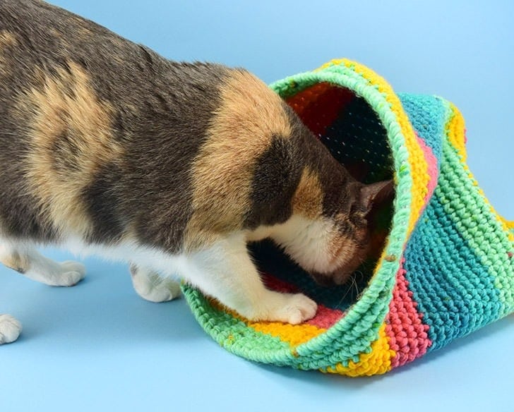 DIY Crochet Cat Sack Hideaway