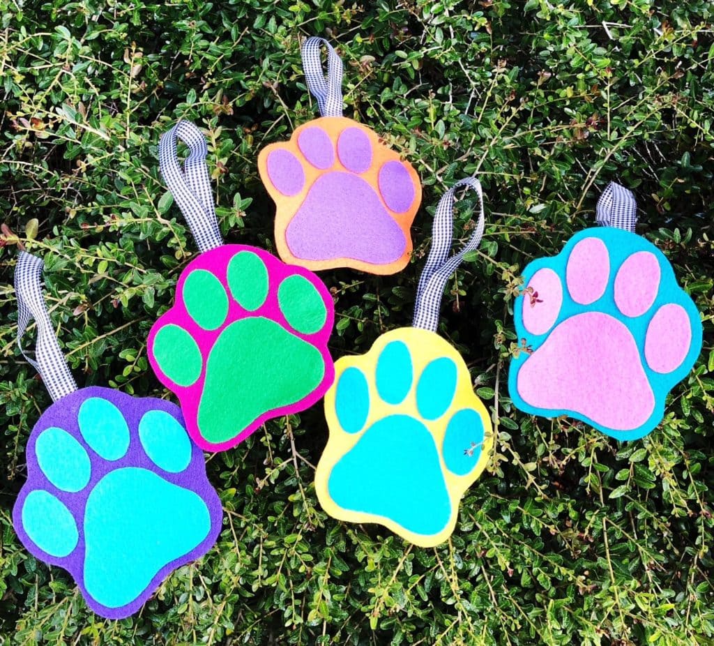 DIY Felt Paw Print Ornament by Kunin Felt