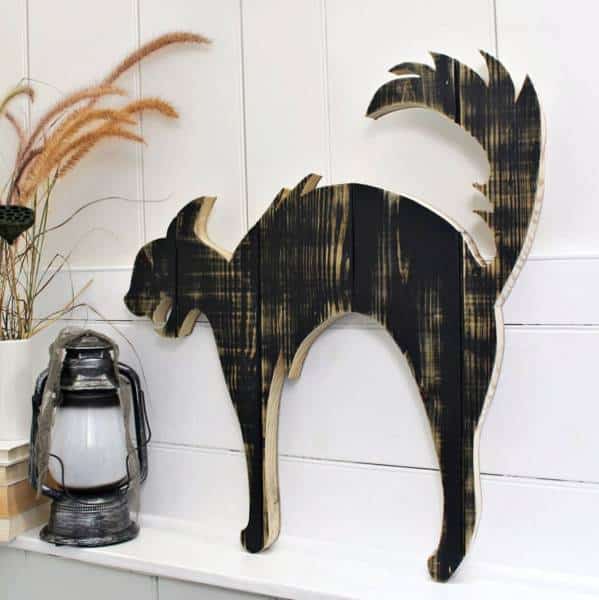 DIY HALLOWEEN BLACK CAT WOOD CUTOUT