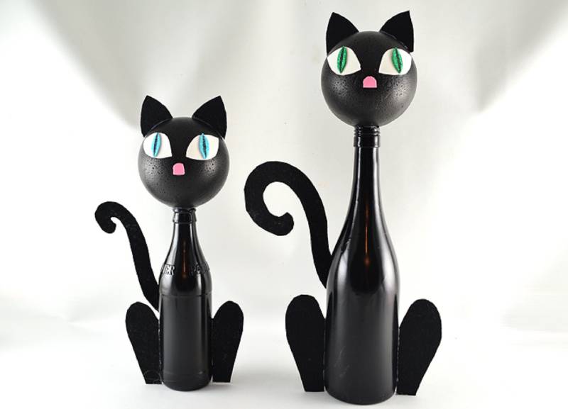 DIY Halloween Black Cat Decoration