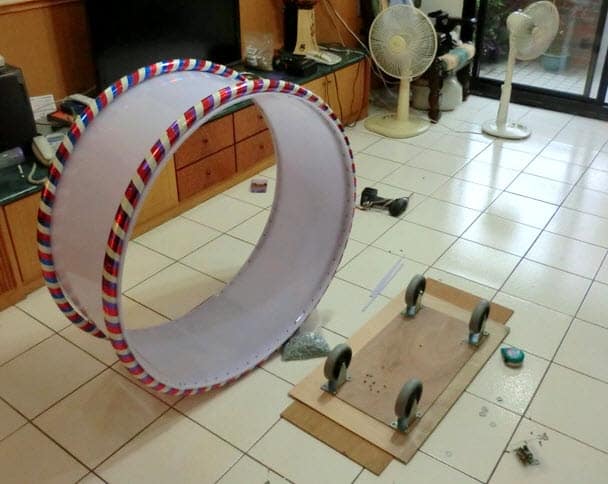 DIY Plastic Cat Wheel