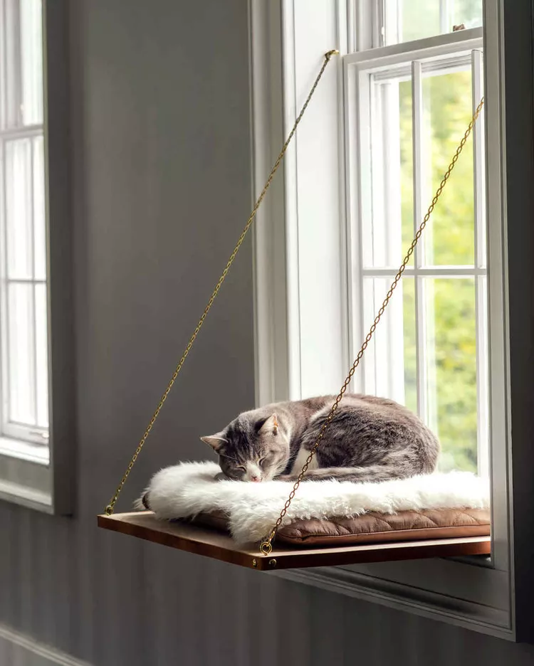 DIY Simple Cat Window Perch