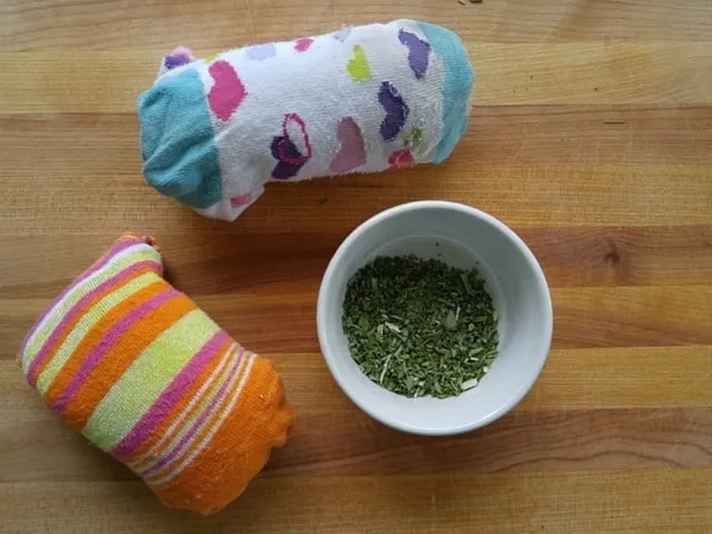 DIY catnip toy