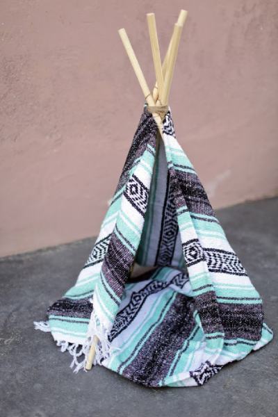 HOW TO MAKE A DIY CAT TEEPEE YOUR CATS WILL LOVE 1