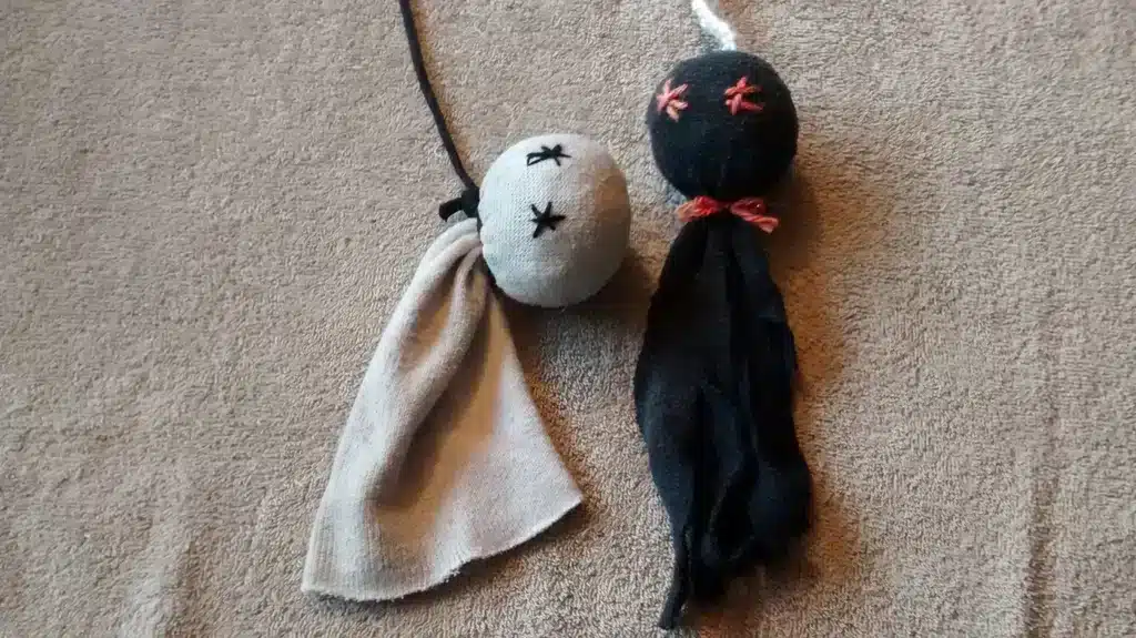 Haunted Ghost DIY Cat Toy by Instructables