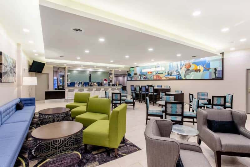 La Quinta Inn & Suites by Wyndham Indianapolis South