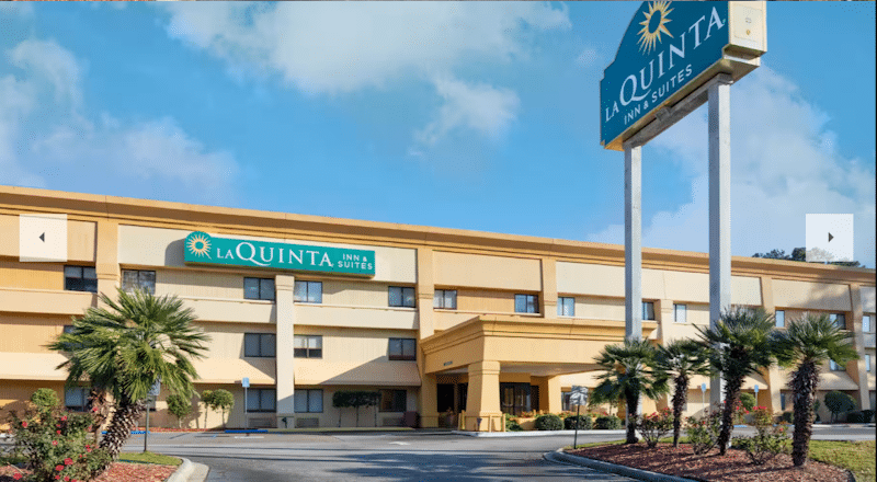 La Quinta Inn & Suites by Wyndham