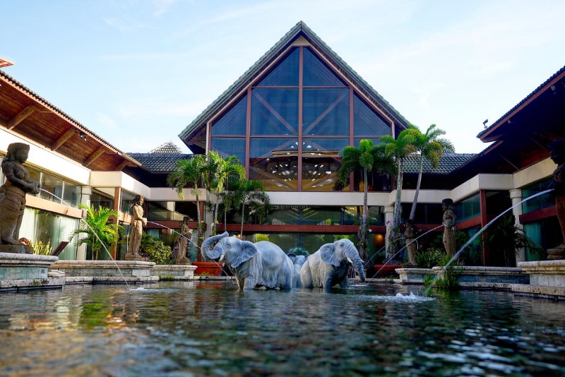 Loews Royal Pacific Resort at Universal Orlando