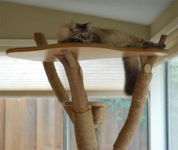 Meta Spoon Cat Tower by Meta Spoon