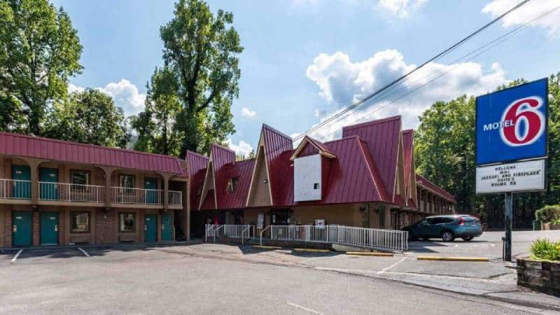 Motel 6 Gatlinburg Smoky Mountains