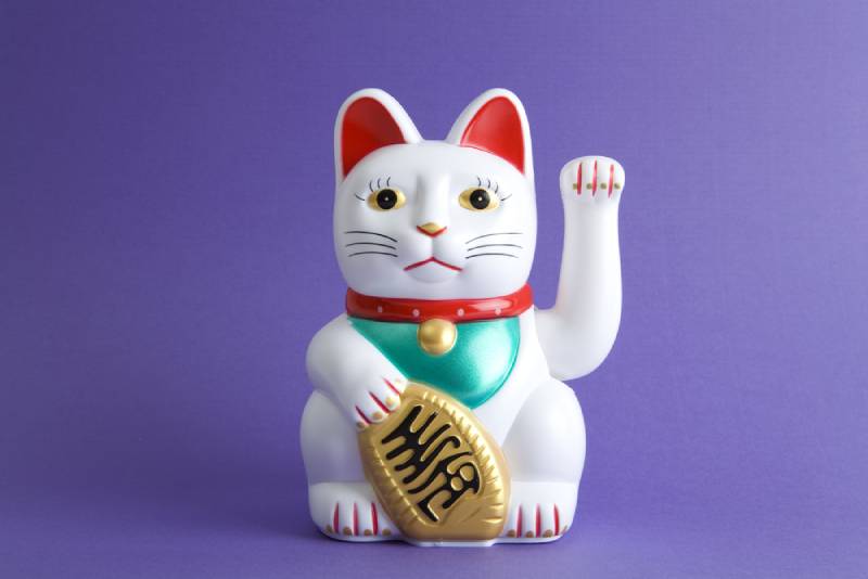 Maneki Neko: Japan's Beckoning Cat