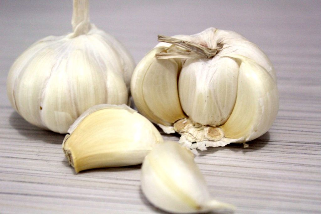 garlic cloves