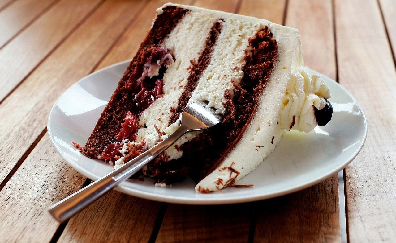 sliced cake