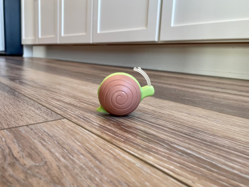Cheerble Wicked Snail - toy moving on the floor