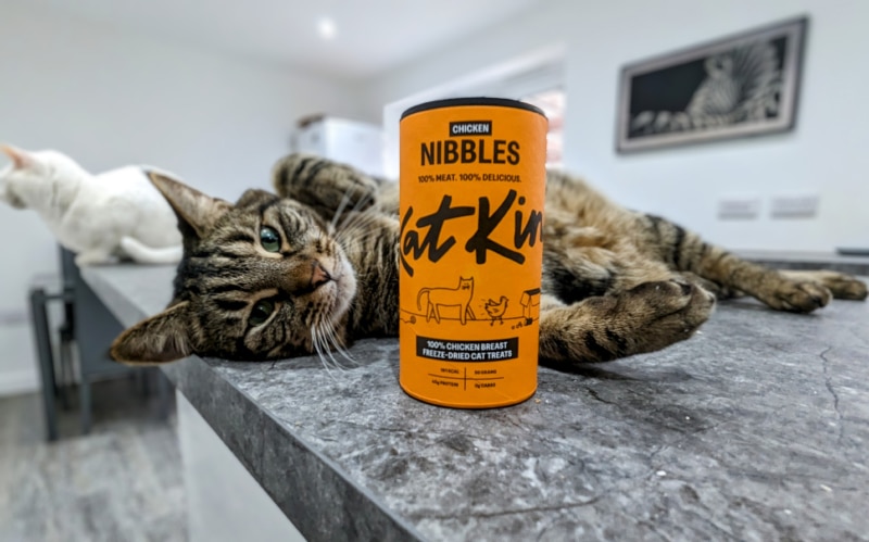 KatKin Fresh Cat Food - cyril and freeze-dried chicken nibbles