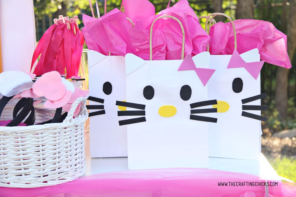 DIY Paper Hello Kitty Gift Bags