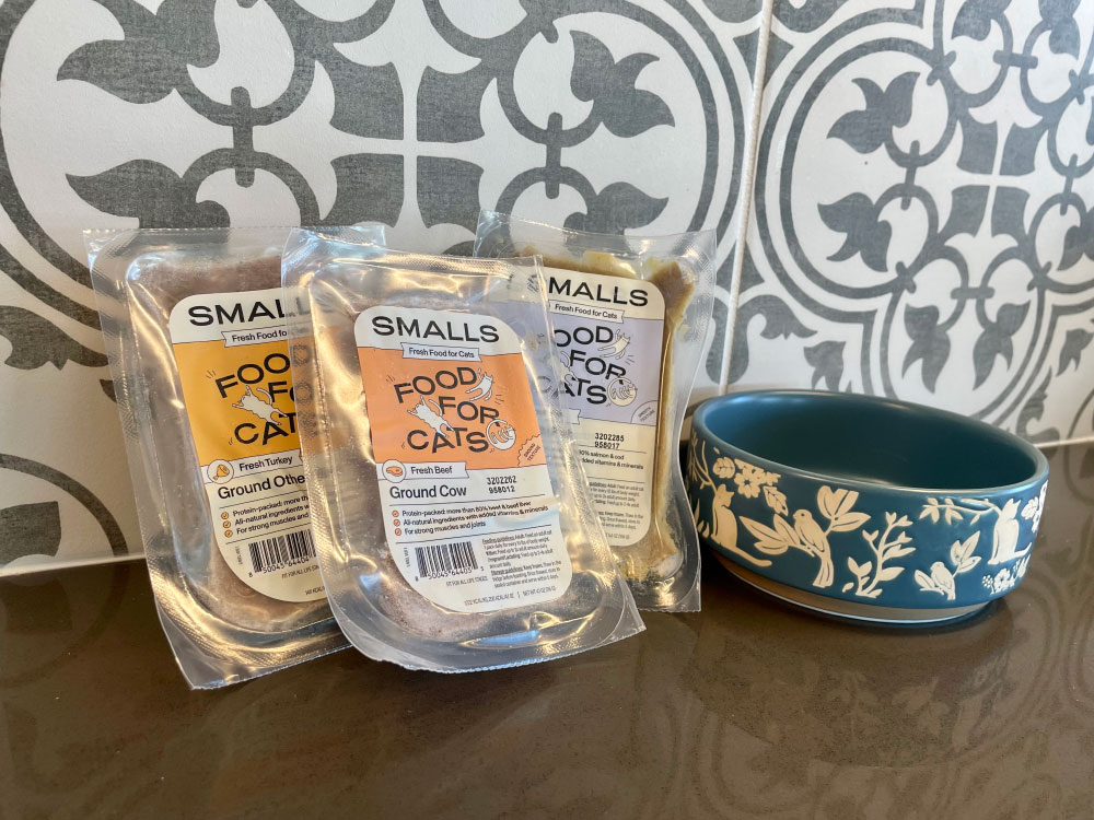 Smalls Cat Food - food packaging and bowl