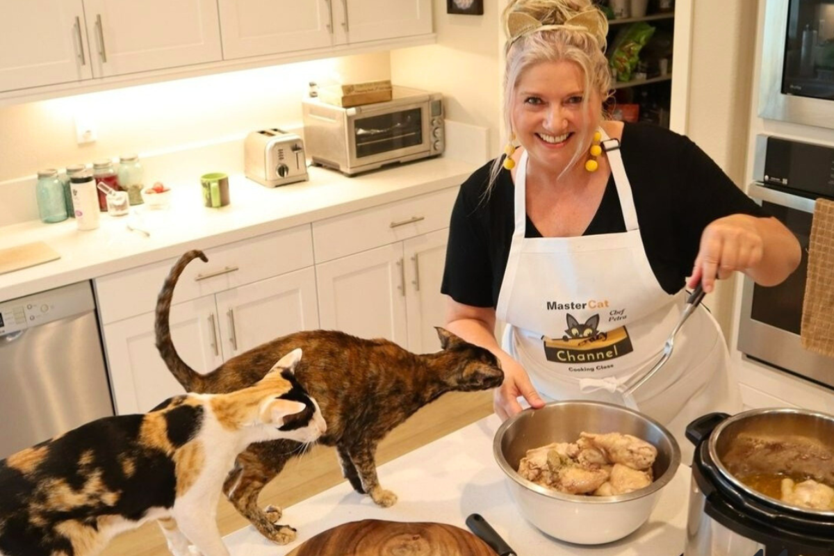 Petra Luna and Cat Crazy